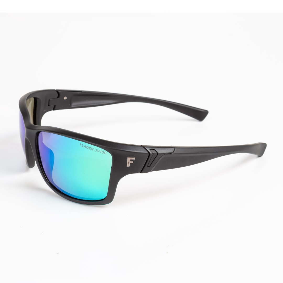 Fladen polariserade solglasögon Floating Matt Black Revo - Fladen